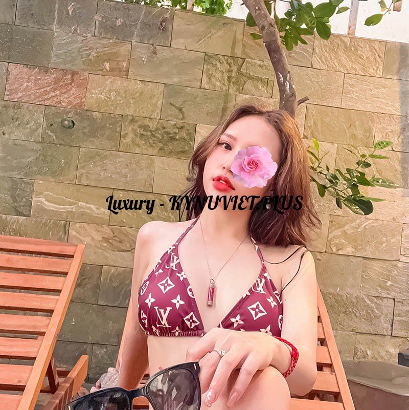 reup-thien-than-tuoi-teen-angelia-nguyen-dep-hut-hon-vo-cung-sexy-2019743-original.jpg